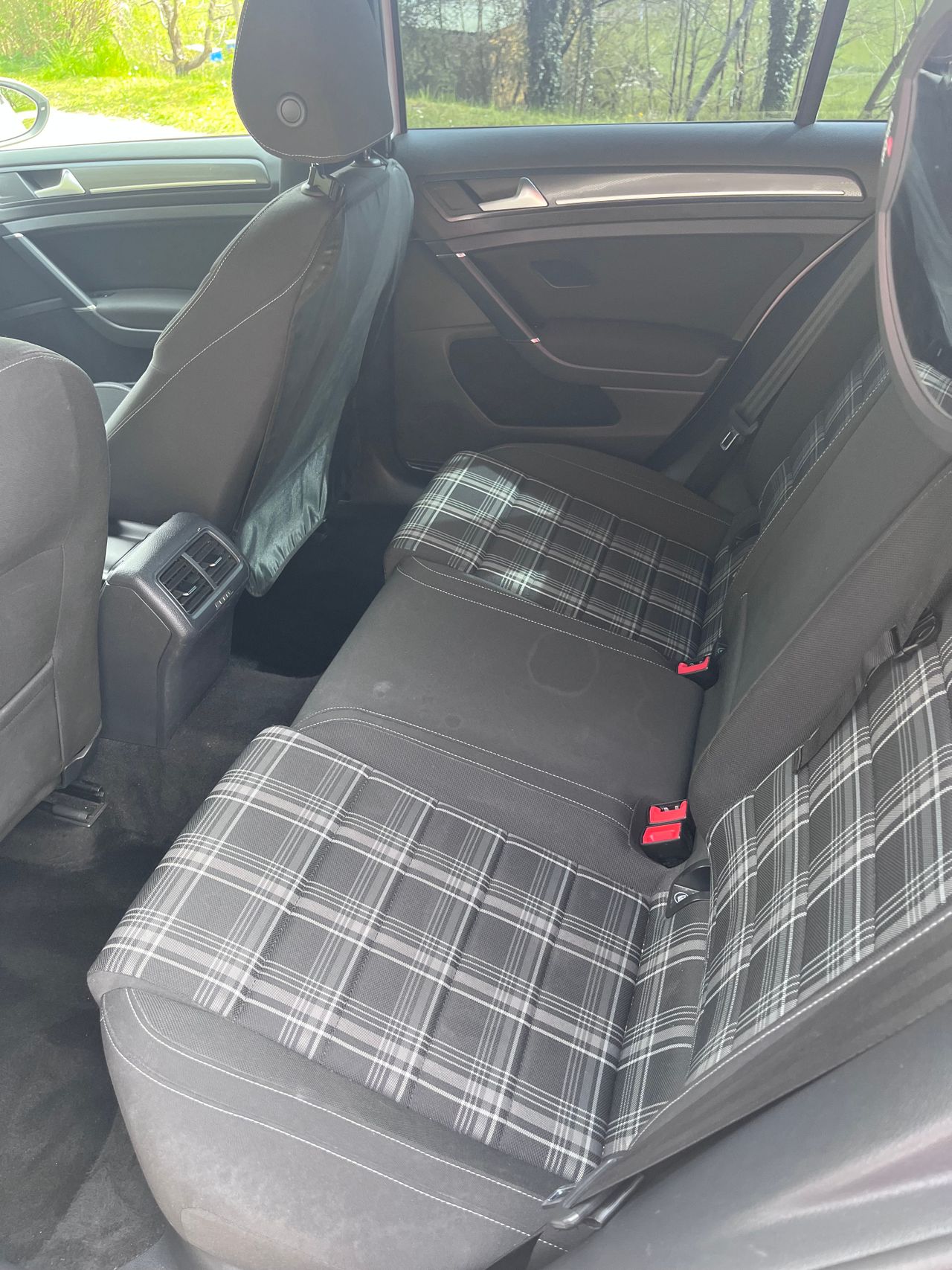 Notranja slika - VW Golf - Variant 2,0 GTD BMT DSG - 8