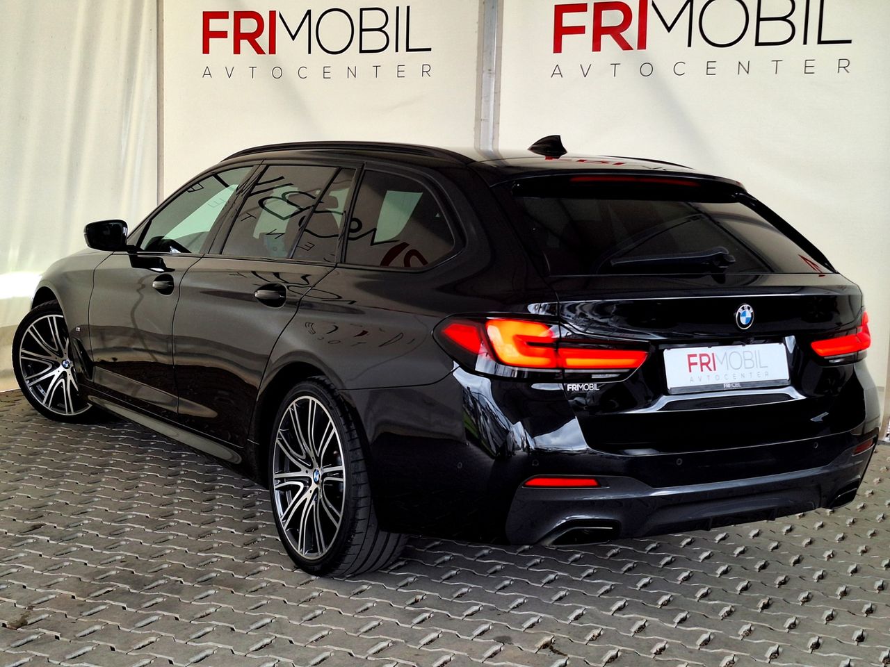 Zunanja slika - BMW Serija 5 - 530d xDrive Touring Avt. - 6