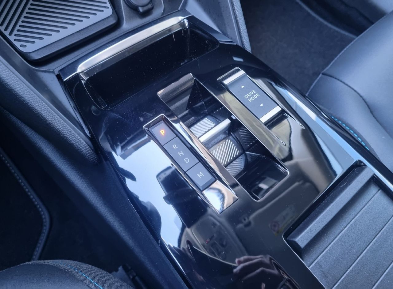 Zunanja slika - Citroën C4 X - PLUS 1.2 PURETECH - AVTOMATIK - POTRJENA SERVISNA - 15