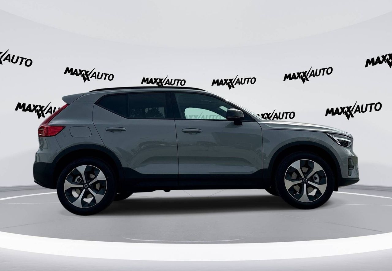 Zunanja slika - Volvo XC40 - B3P Plus Dark Avt - 4