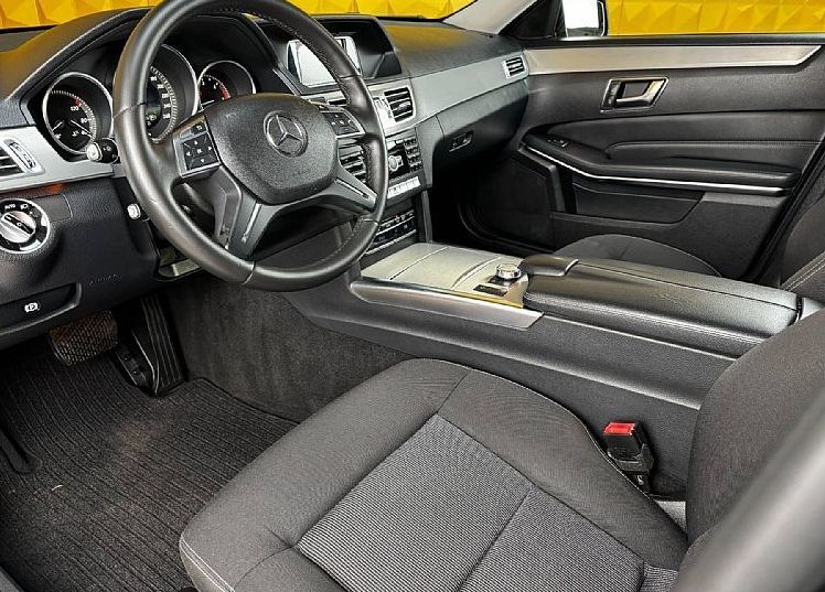 Zunanja slika - Mercedes-Benz E-Razred - E 200 CDI AUT.-NAVI.-TEMP.-F1-BREZ POLOGA... - 15