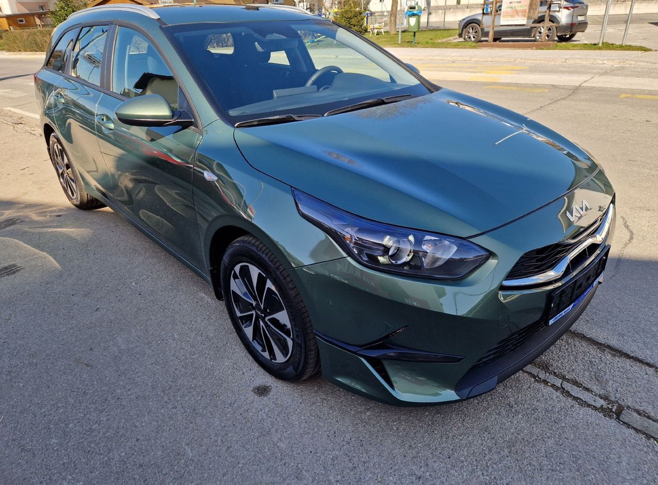 Zunanja slika - KIA Ceed - SW 1.5 T-GDi LX Champion+ ISG. M T 103 kW - 4