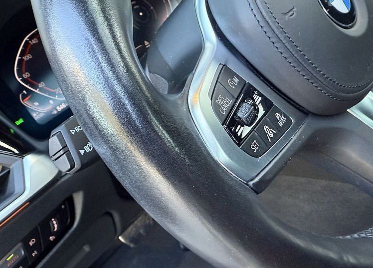 Zunanja slika - BMW Serija 3 - : 320d M Sport-360°-STREŠNO OKNO-ASISTENCE-H K - 12