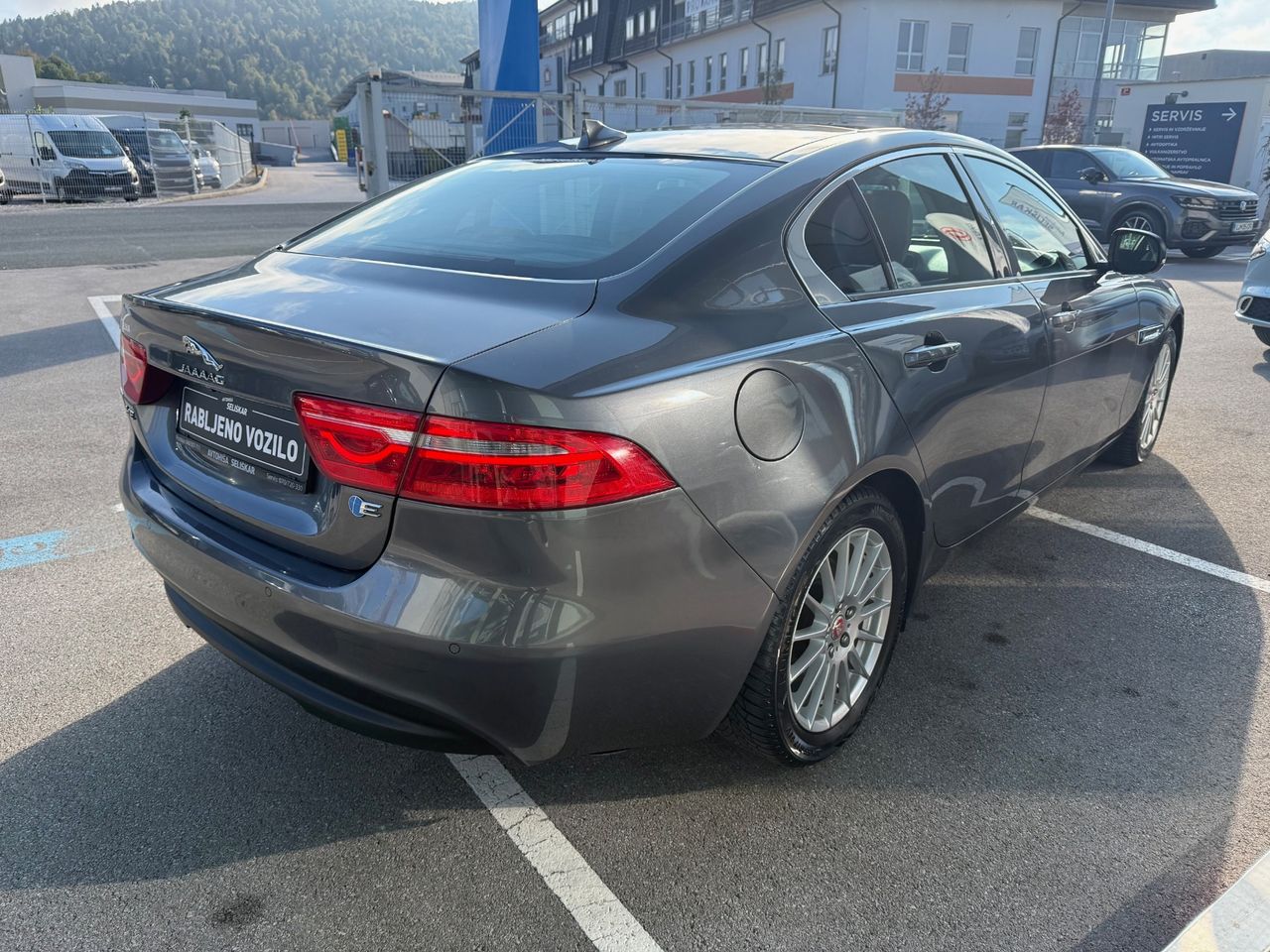 Zunanja slika - Jaguar XE - 2.0D 163HP ZNANA SERVISNA ZGODOVINA +LEPO OHRANJEN - 7