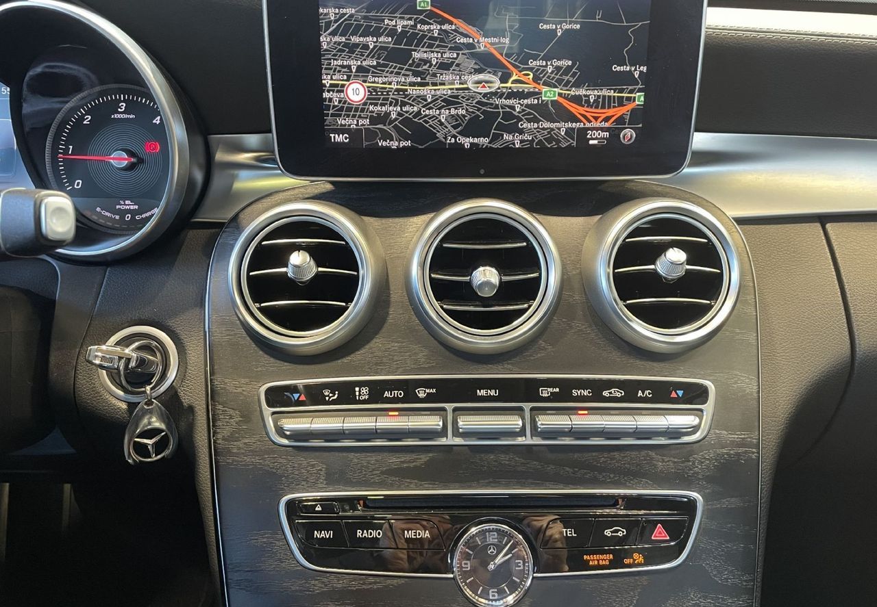Zunanja slika - Mercedes-Benz C-Razred - AVANTGARDE-HEAD UP-PANO-LED-NAVI-KAMERA-ALU - 16