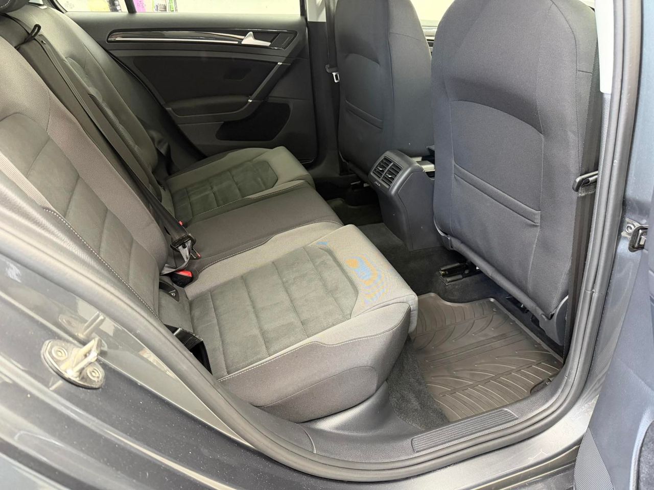 Zunanja slika - VW Golf - 2,0 TDI BMT 40 let - 6