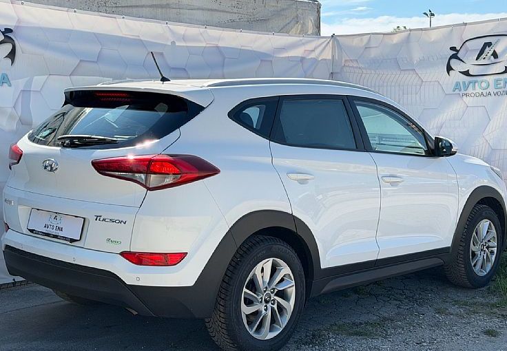 Zunanja slika - Hyundai Tucson - 1.7 CRDi - LED - PDC - TEMP - ALU17 - 3