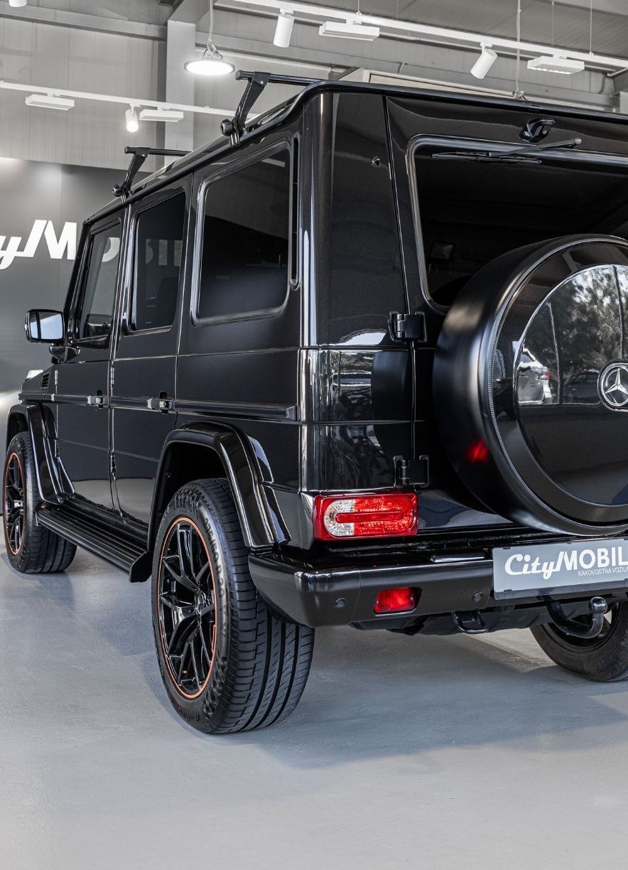 Zunanja slika - Mercedes-Benz G-Razred - G350D-PANO-USNJE-NAVI-HLAJ.SED-TEMPOMAT-20C - 7
