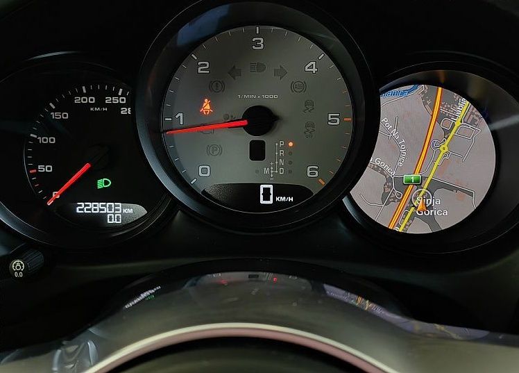 Zunanja slika - Porsche Macan - 3.0d-258KM-2.LASTNIK-SLO-ZRAČNO-MATRIX-PDC-21COL- - 20