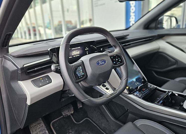 Zunanja slika - Ford Capri - 79 kWh 250 kW  340 KM  samodejni AWD - 4