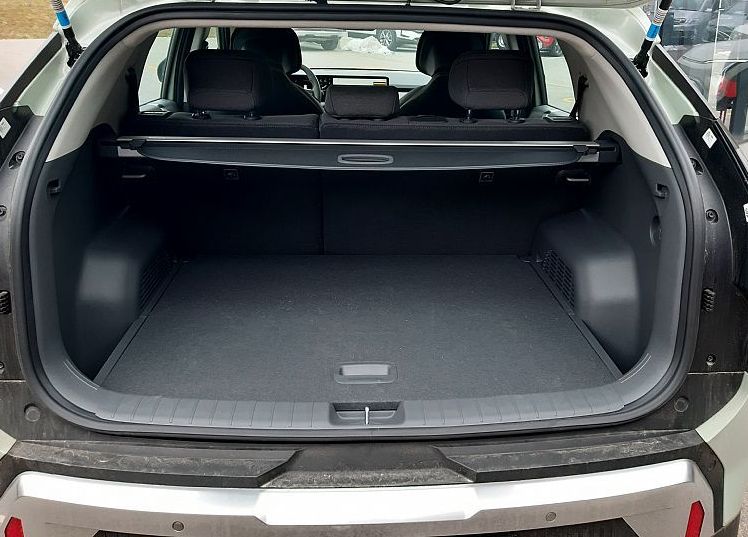 Zunanja slika - KIA EV3 - 58.3 kWh baterija. 150 kW  204 KM  Star - 11