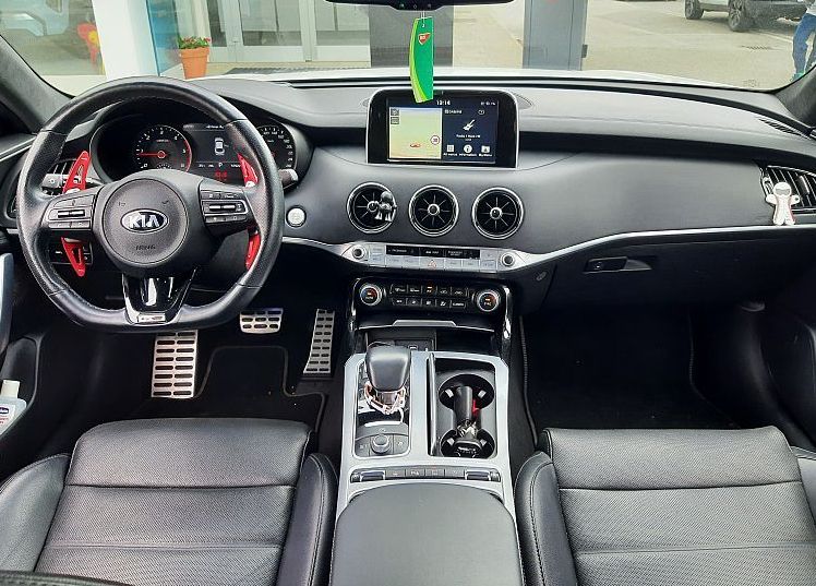 Zunanja slika - KIA Stinger - 2.2 TCI GT Line RWD 147 kW - 12