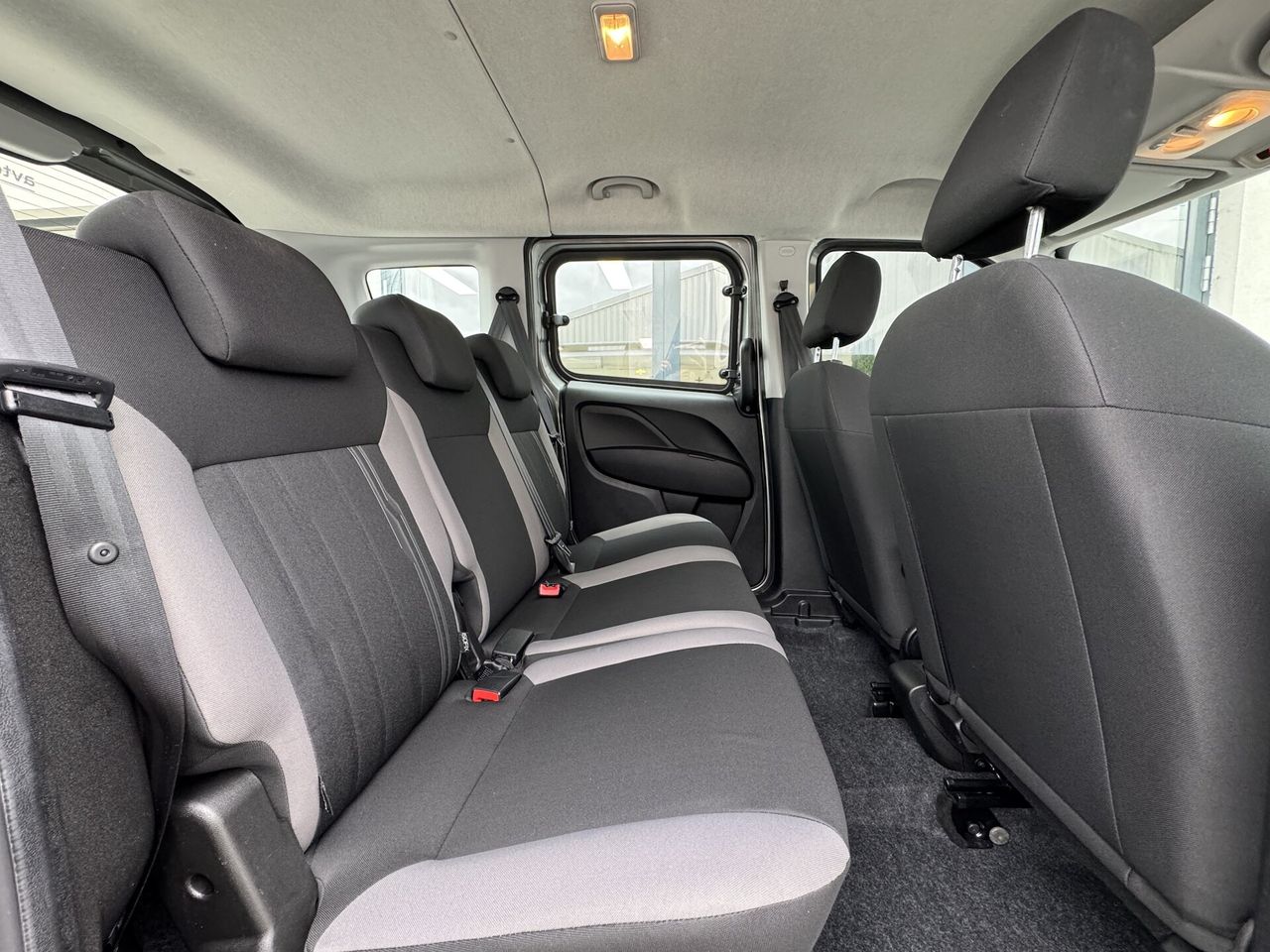 Zunanja slika - Fiat Doblo - 1.6 Multijet 16v 120KM City SLO POREKLO-1.LAST-PDC - 11