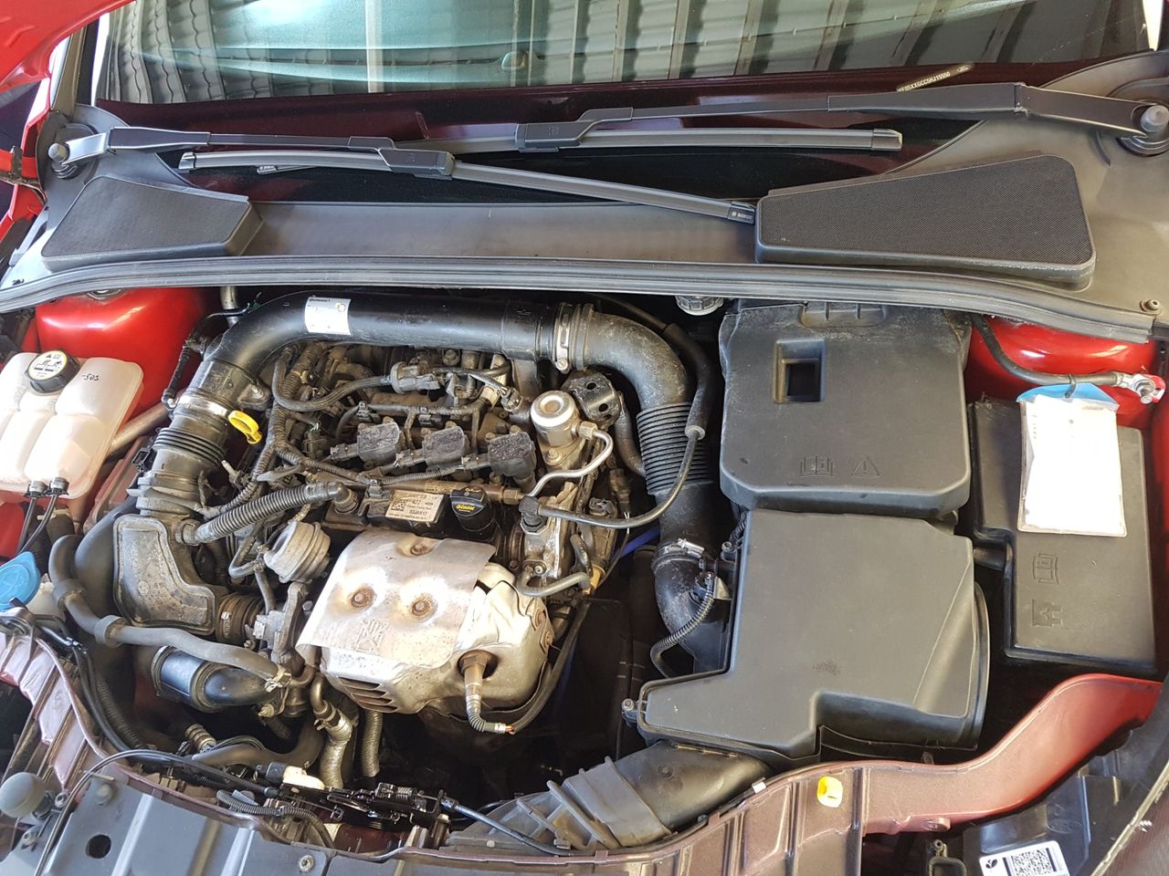Zunanja slika - Ford Focus - 1,0 EcoBoost ST Line Red Black - 14
