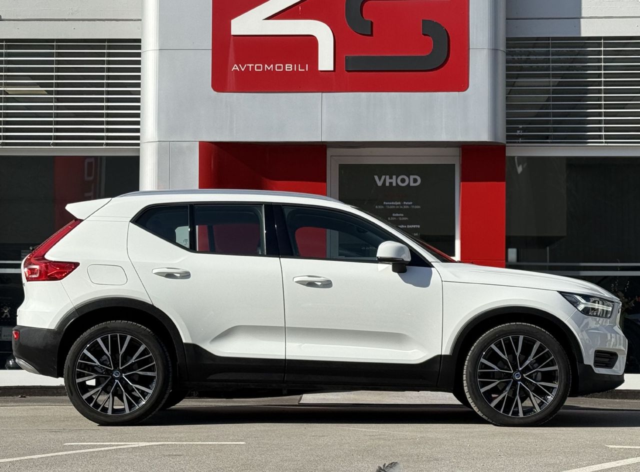 Zunanja slika - Volvo XC40 - D3 A Momentum 1.LASTNIK - 4