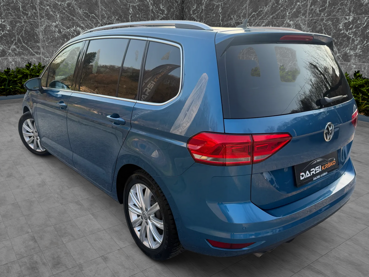 Zunanja slika - VW Touran - 2,0 TDI BMT Highline DSG - 3