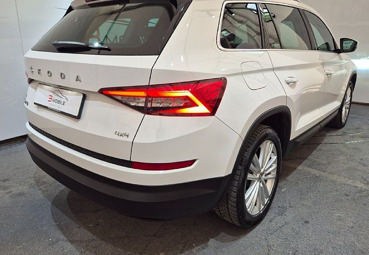 Zunanja slika - Škoda Kodiaq - 4x4 2.0 TDI Style DSG ACC-FULL LED-USNJE-19COL - 4
