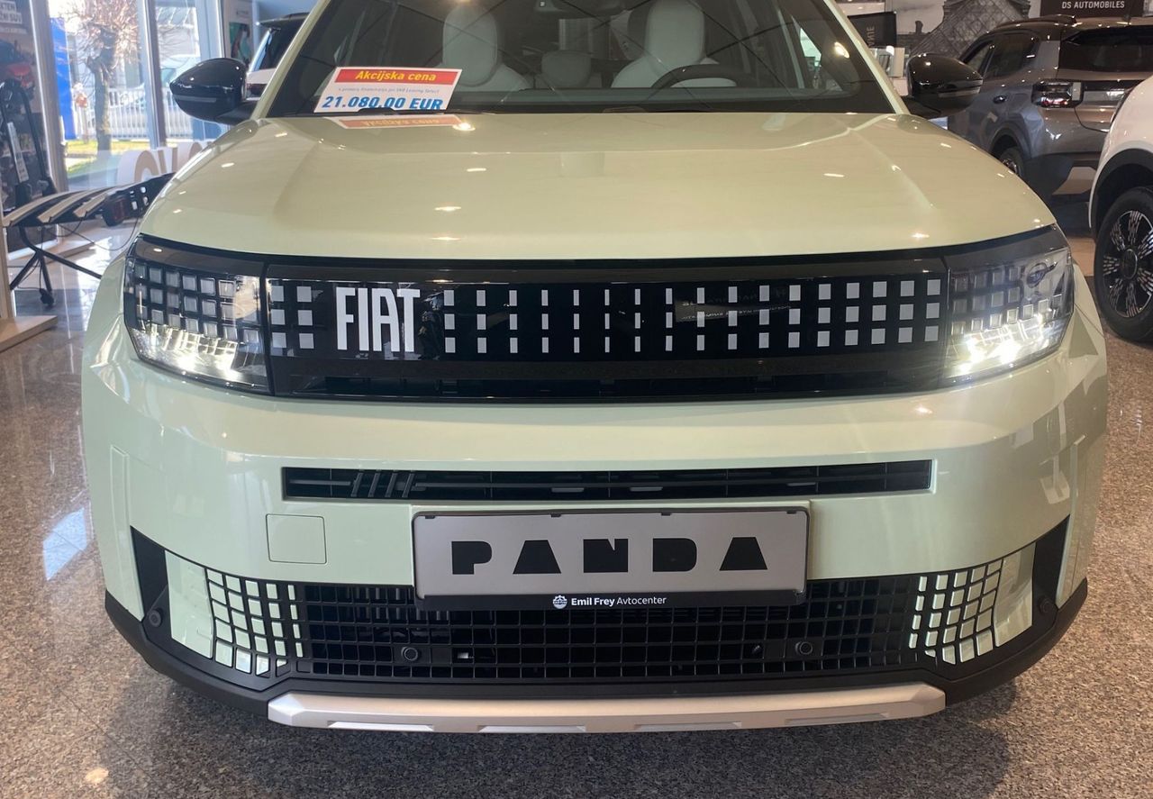 Zunanja slika - Fiat Grande Panda - 1.2 E-DCT6 110 LaPrima - 2