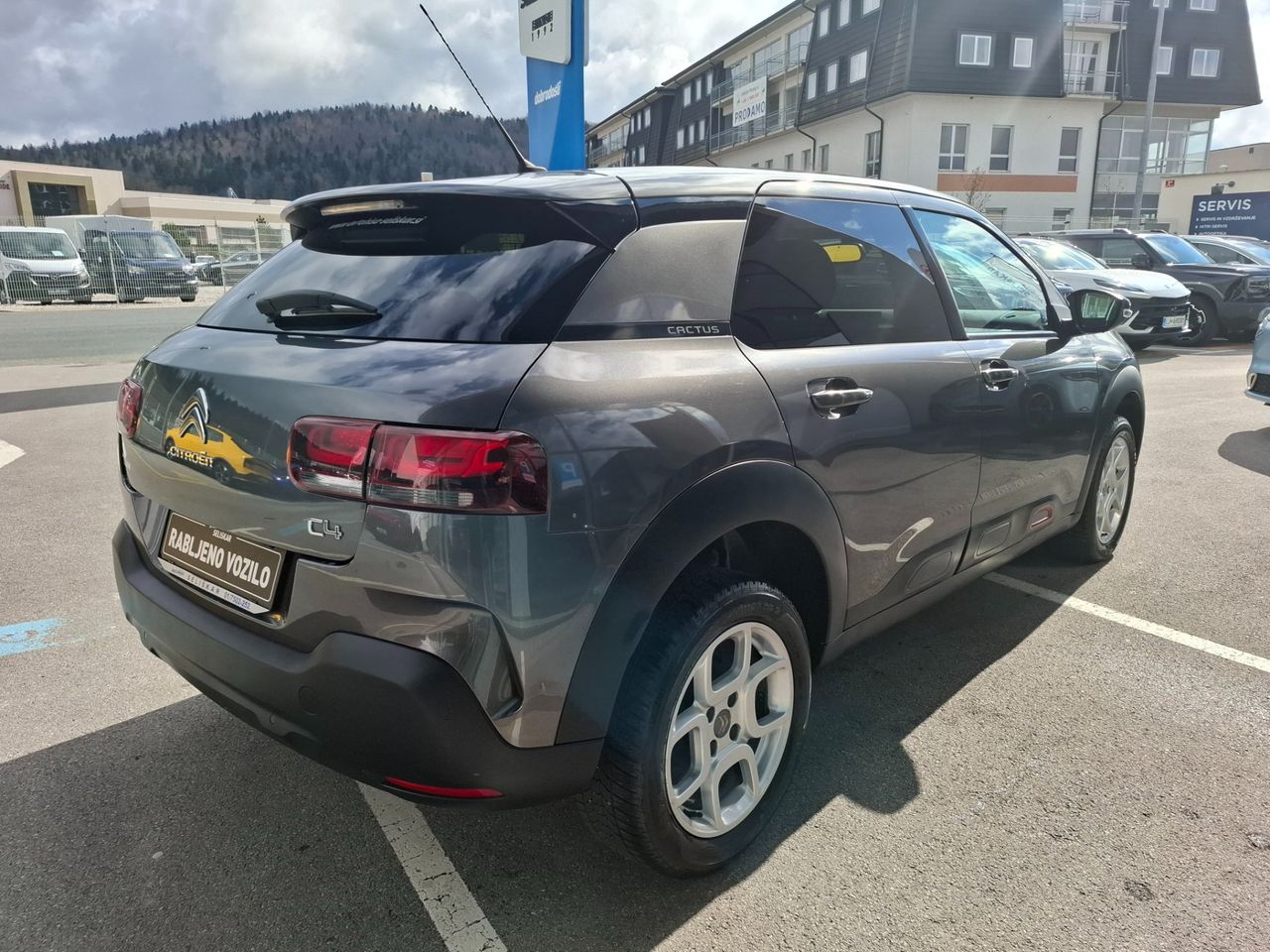 Zunanja slika - Citroën C4 - 1.2 PureTech 110 SLOVENSKI + POTRJENA KNJIGA - 14