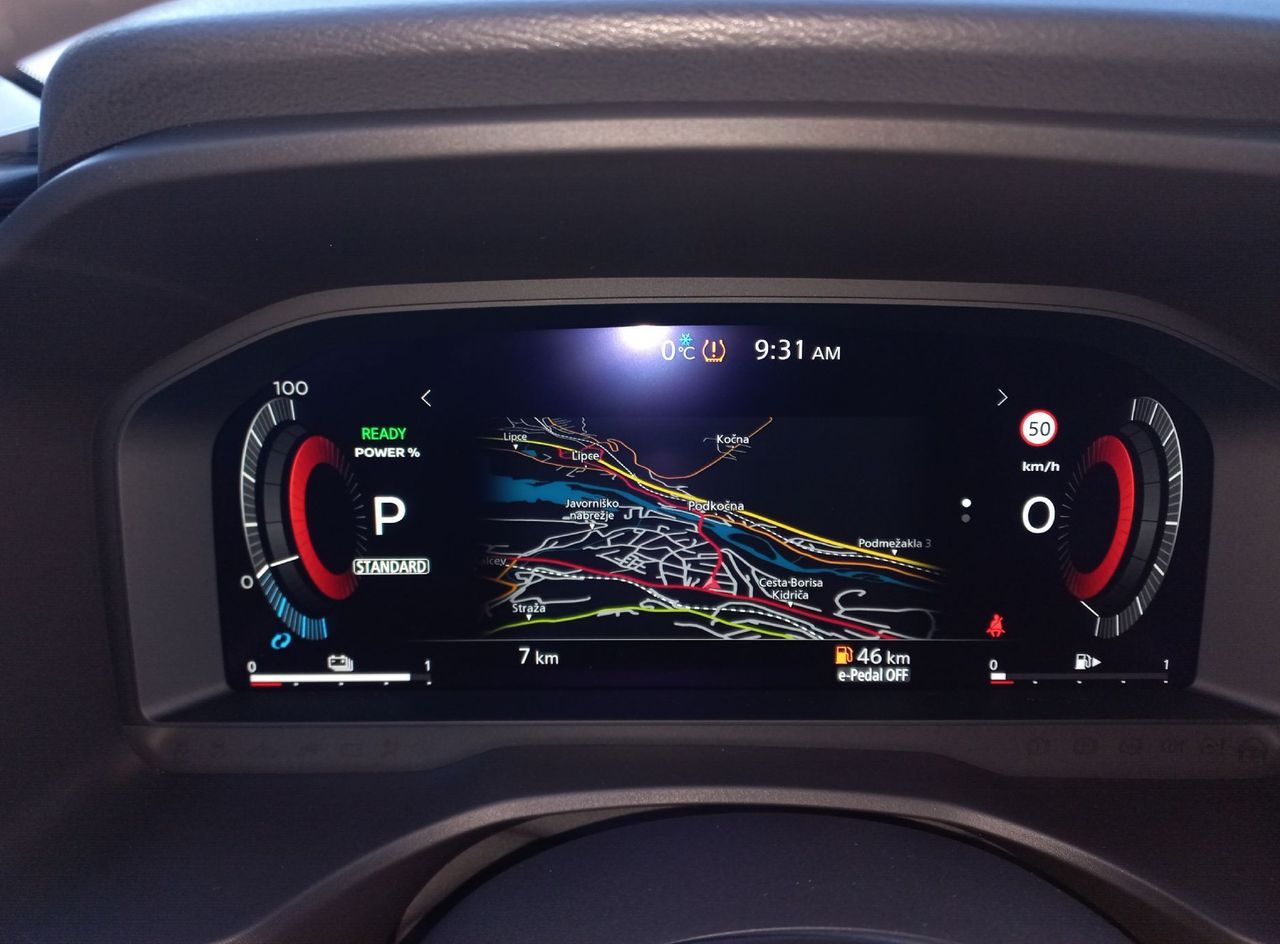 Notranja slika - Nissan X-Trail - HEV E-4ORCE 213 TEKNA+ - 17