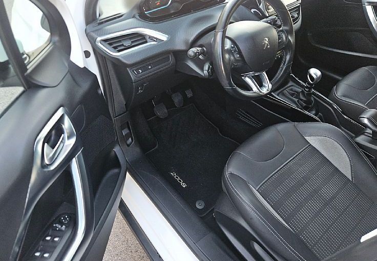 Zunanja slika - Peugeot 2008 - 1.2  ALLURE 131ks °1.LASTNIK° °OPRAVLJEN SERVIS° - 7