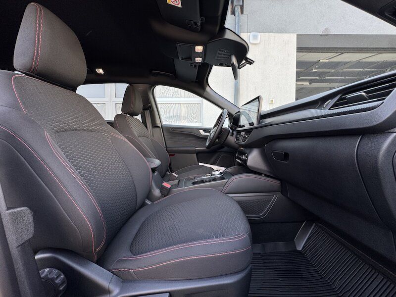 Zunanja slika - Ford Kuga - ST-LINE 1.5 EcoBoost 187KM AVT-A8 SLO 1.last ODLIČ - 12