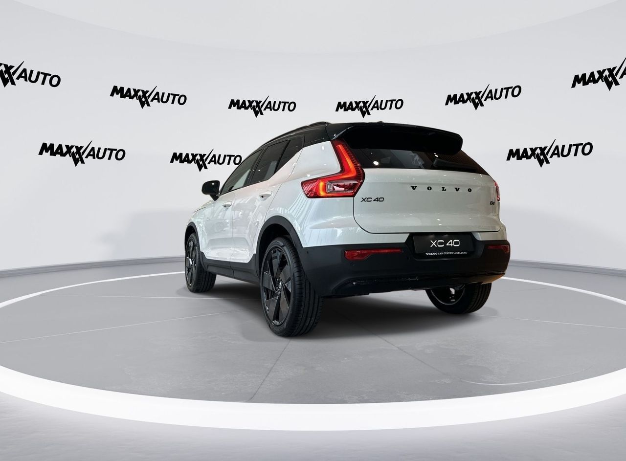 Zunanja slika - Volvo XC40 - B4 P Ultra Black Edition 3 leta garancije + 3 serv - 4