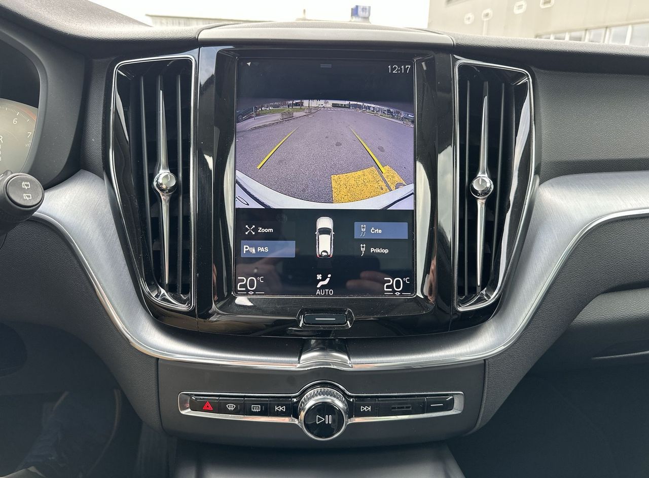 Zunanja slika - Volvo XC60 - T8 Recharge Twin Engine AUT R-Design - 19