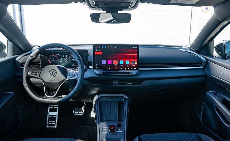 Zunanja slika - VW T-Roc - 1.5 eTSI R-line DSG 110  150  Matrix. Black Style - 8