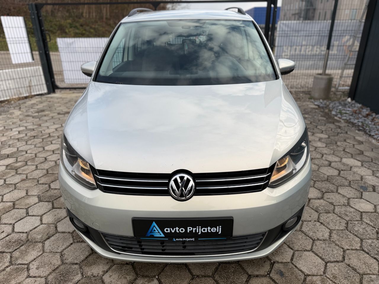 Zunanja slika - VW Touran - 1.6 TDI BlueMotion | AVT | 7 SED - 4