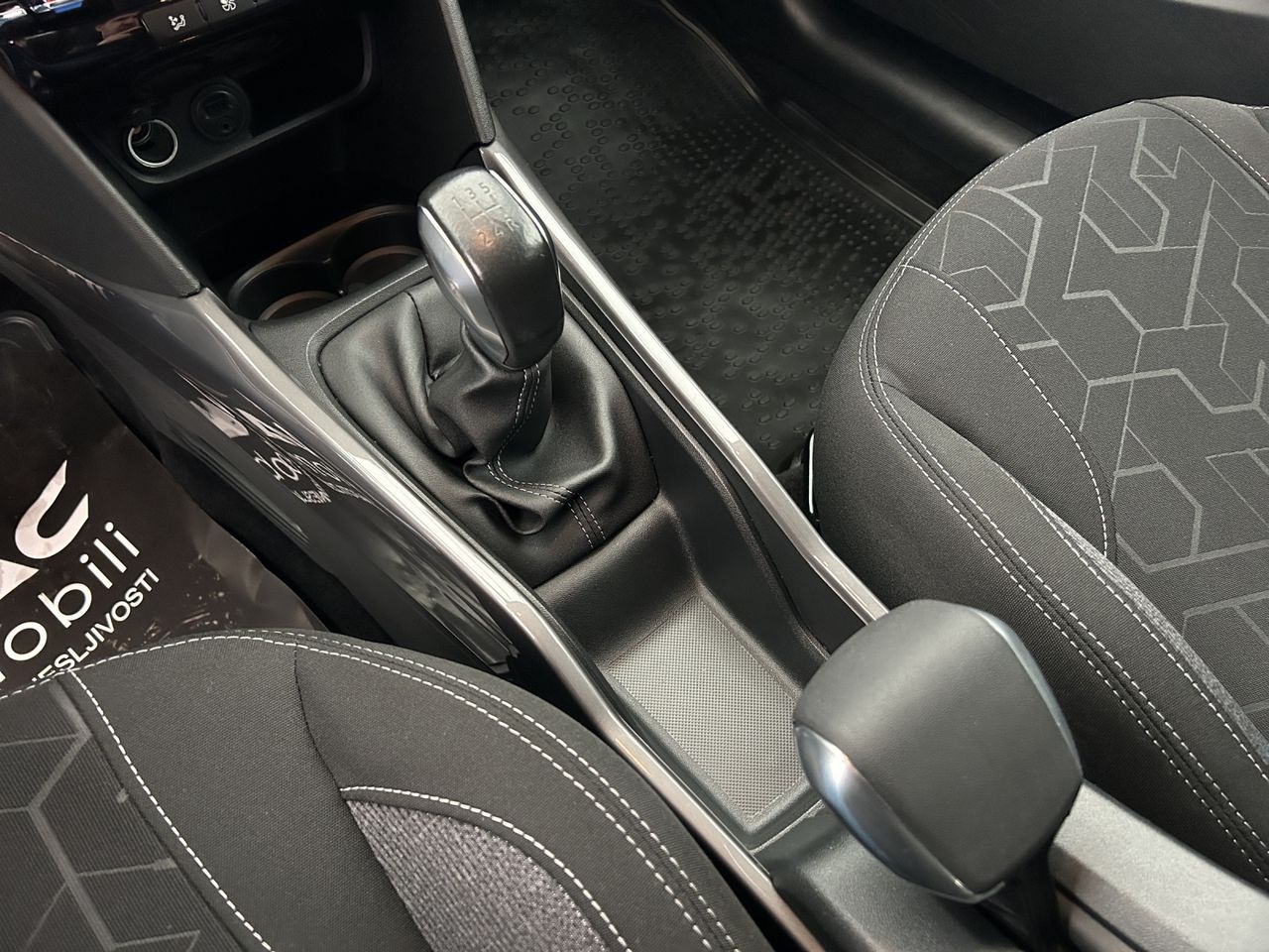 Zunanja slika - Peugeot 2008 - Allure 1,2 PureTech - 12