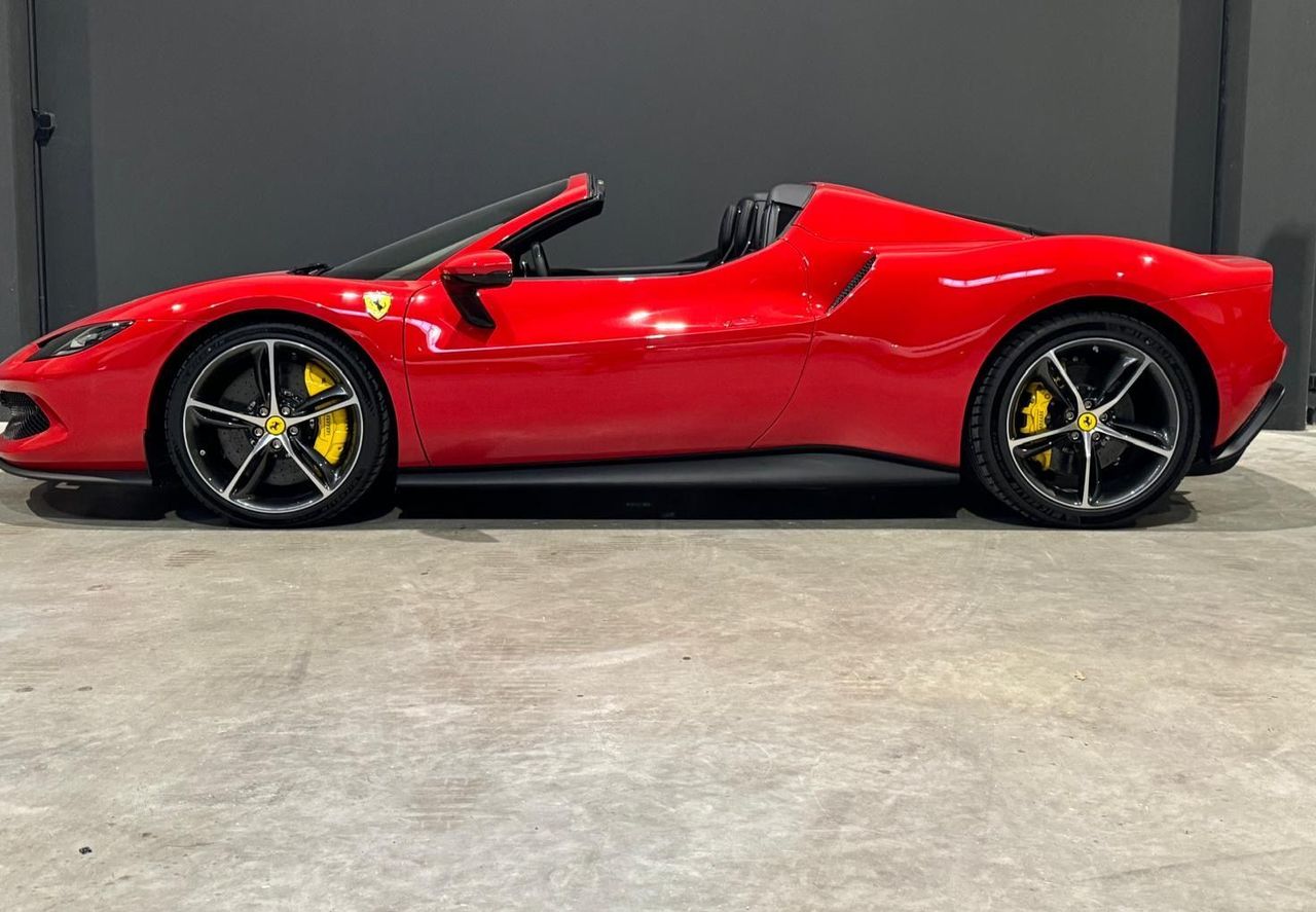 Zunanja slika - Ferrari 296 - GTS-SPYDER-830KM-CARBON-LIFT-AKRAPOVIČ - 7