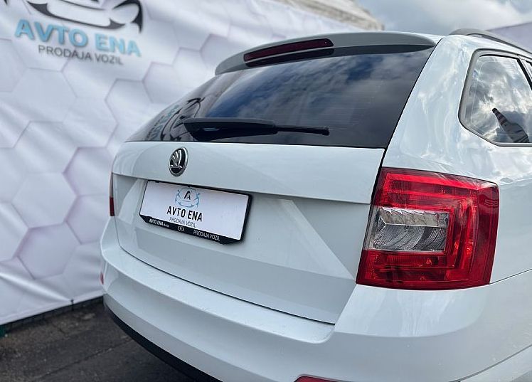 Zunanja slika - Škoda Octavia - 1.6 TDI  81 kW - NAVI - PDC - TEMP - 4