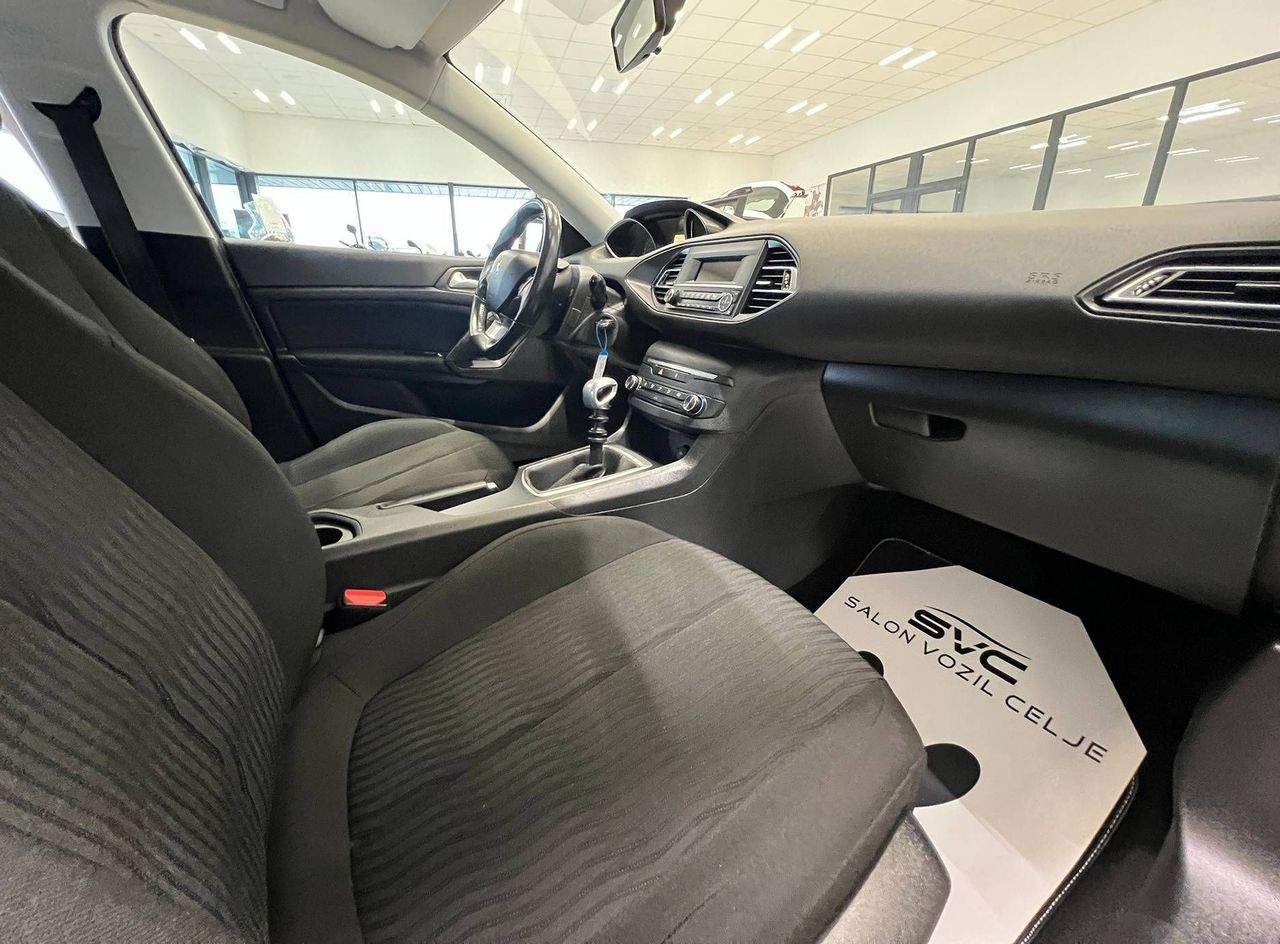 Zunanja slika - Peugeot 308 - 1.5 HDI-TEMP-LED-1.LAST-KREDIT-BREZ-POLOGA... - 11