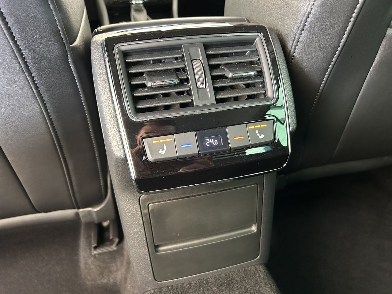 Zunanja slika - Škoda Superb - Combi 4x4 2,0 TDI DSG - 19