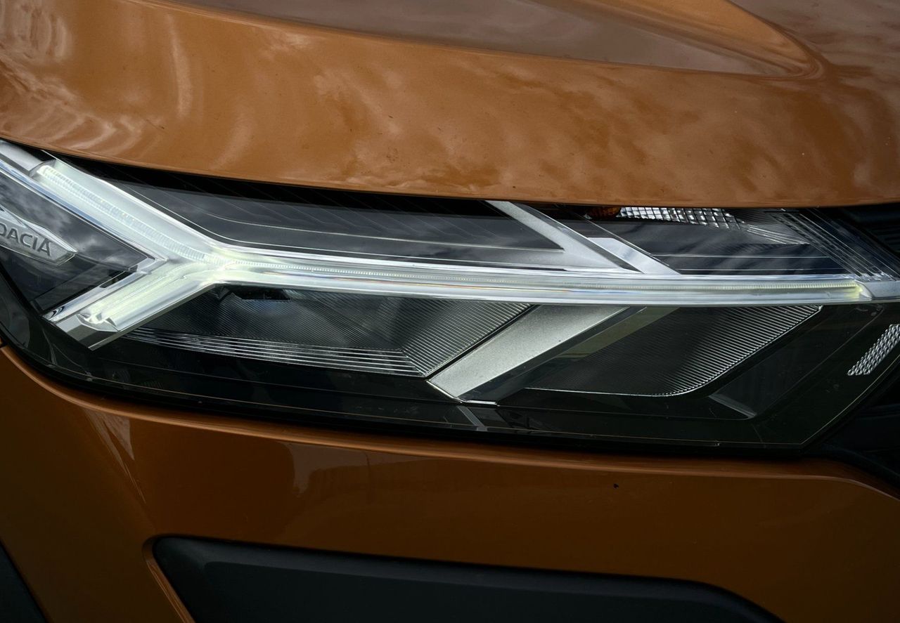Zunanja slika - Dacia Sandero - 1.0 TCe 90 Comfort LED. VZR KAM. 2X PDC. TEMP.NAVI - 4