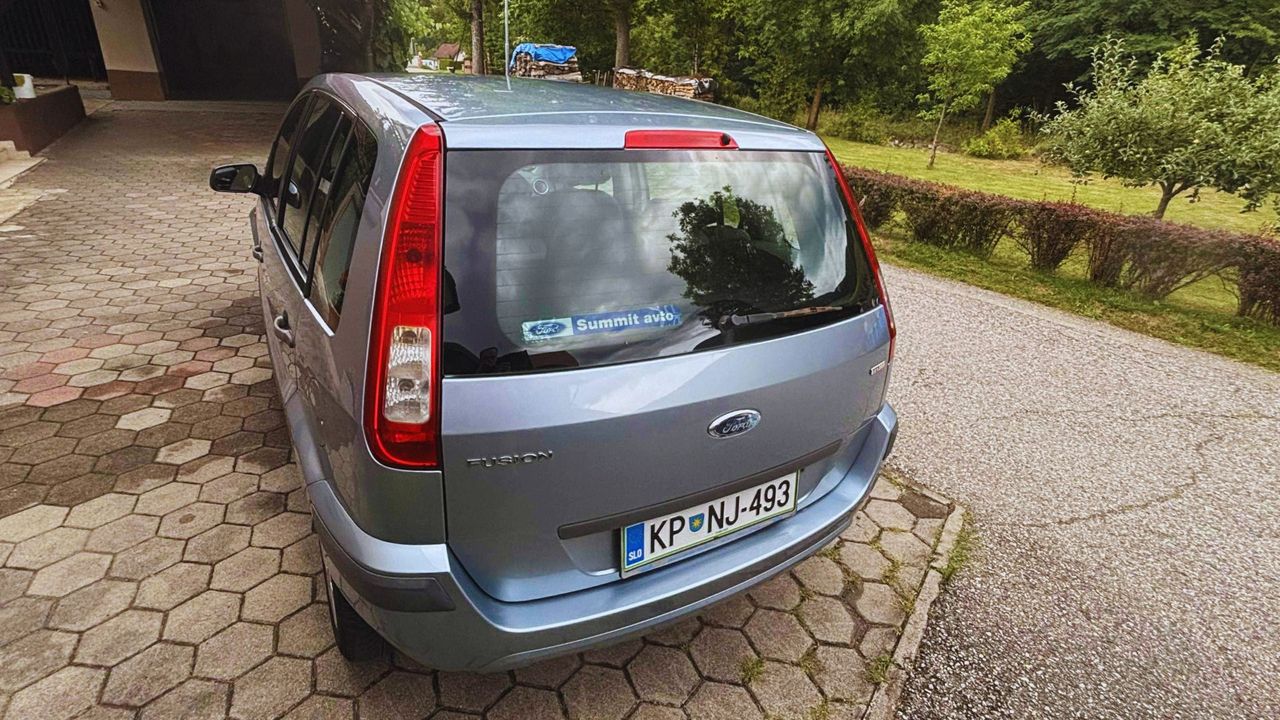 Zunanja slika - Ford Fusion - Comfort 1,6 TDCi - 2