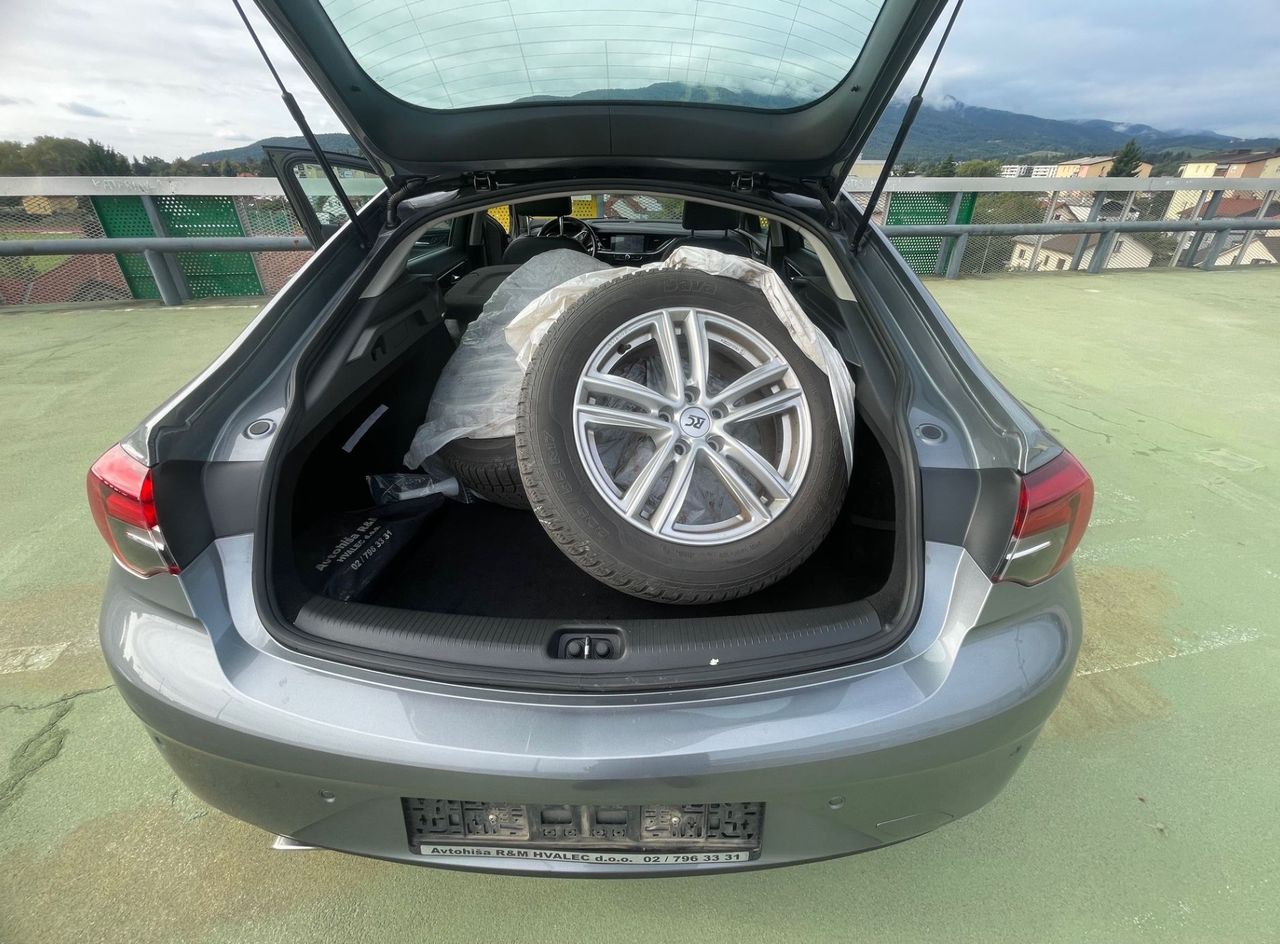 Zunanja slika - Opel Insignia - Grand Sport 2.0 CDTi Innovation - SL0VENSKO POREKL - 20