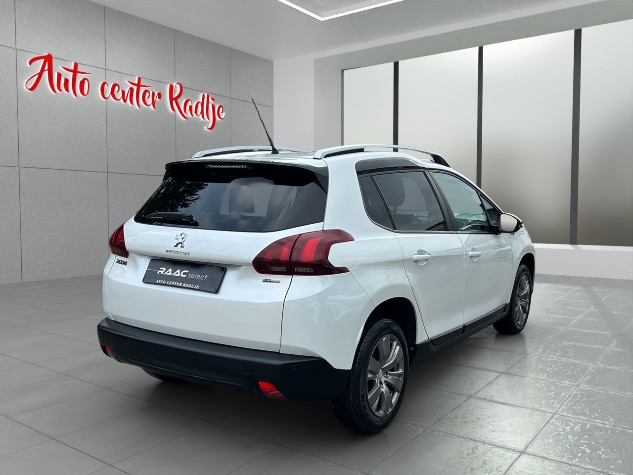 Zunanja slika - Peugeot 2008 - Allure 1,2 PureTech - 4