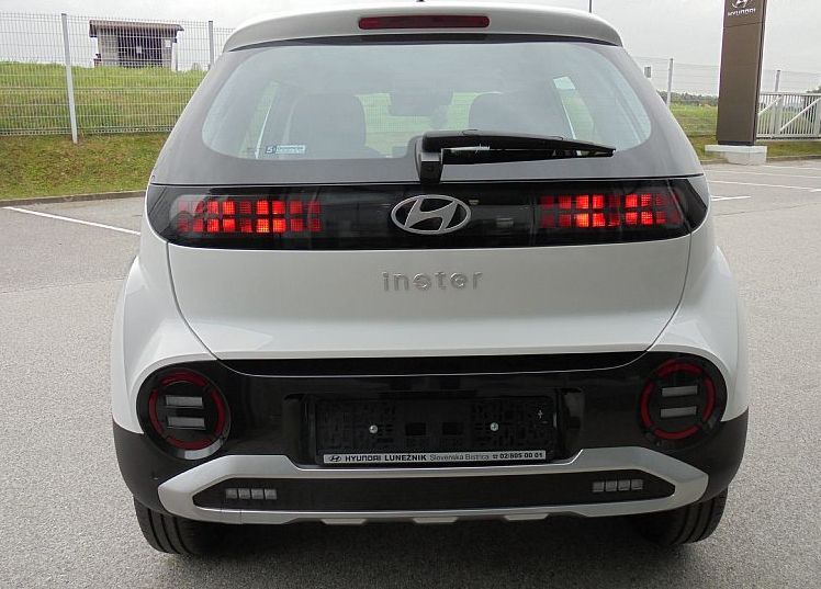 Zunanja slika - Hyundai Inster - 42 kWh Trend- minus 7.200 EUR SUBVENCIJE - 5