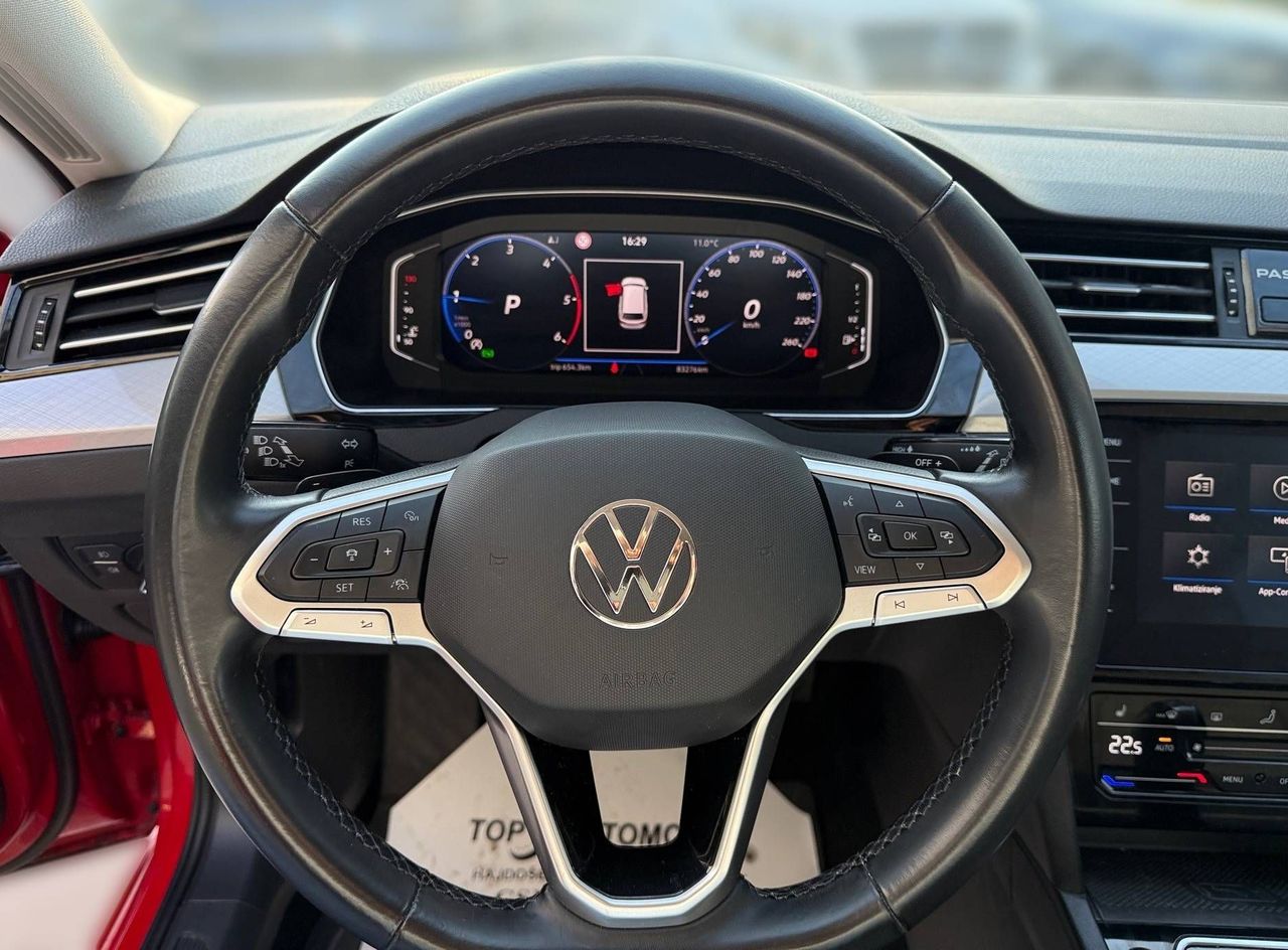 Zunanja slika - VW Passat - Variant 2.0 TDI AUT KEYLESS KAMERA RADAR VIRTUAL NAVI - 15