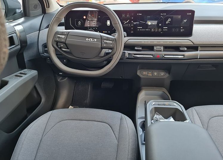 Zunanja slika - KIA EV3 - 58.3 kWh baterija. 150 kW  204 KM  Star - 9