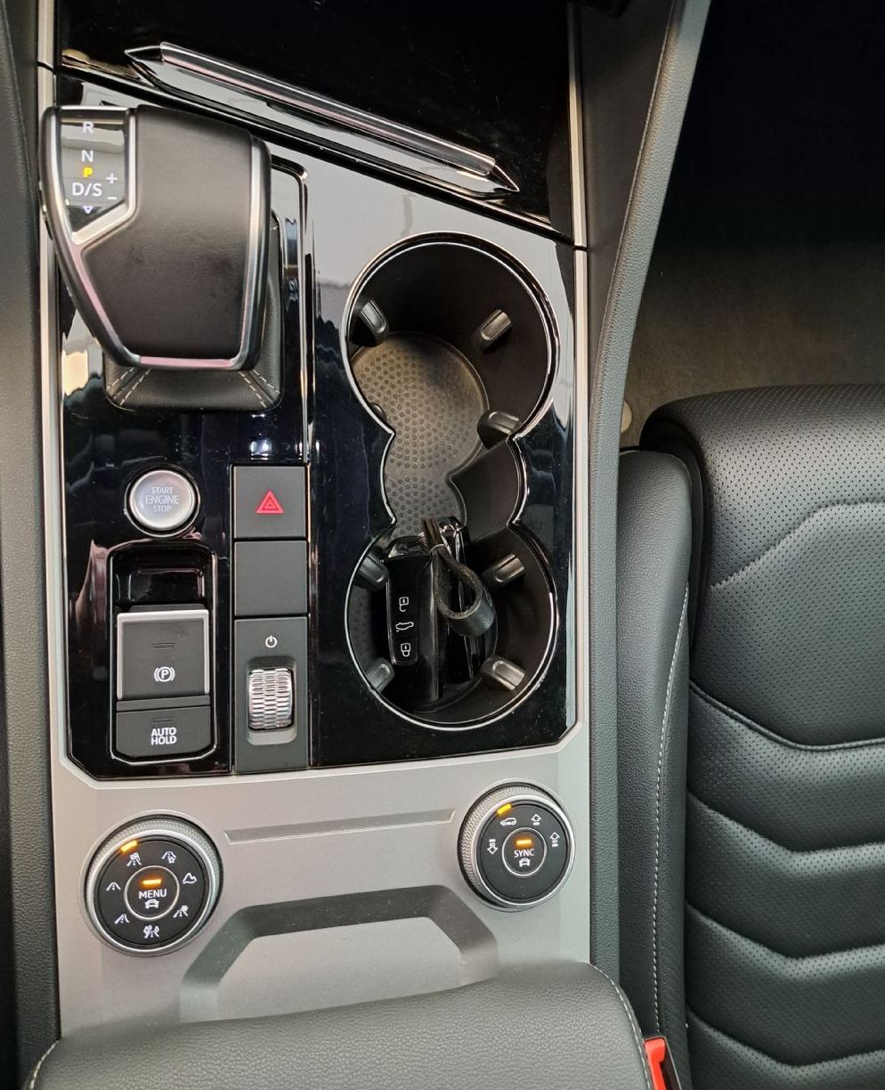 Zunanja slika - VW Touareg - V6 TFSI eHybrid R 340  462 -SLO-ODLIČEN- - 10