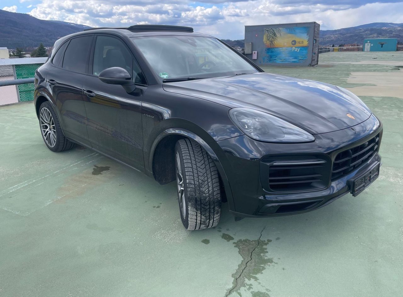 Zunanja slika - Porsche Cayenne - 3.0 E-HYBRID PLATINUM EDITION AUTO MATRIX.USNJE - 2