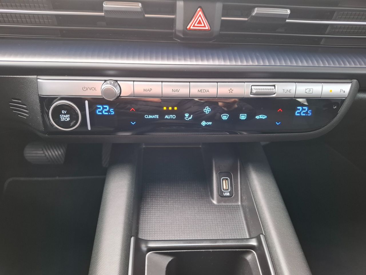 Zunanja slika - Hyundai Ioniq - 6 EV 53 kWh - 3.000€ SUBVENCIJE + BOGATA OPREMA - 17