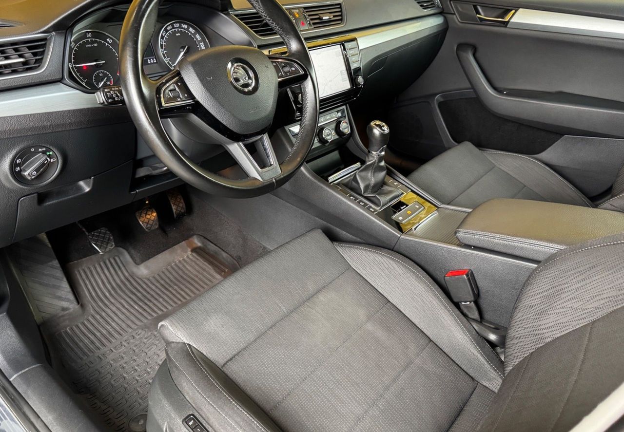 Zunanja slika - Škoda Superb - 2.0 TDI 4X4-MEMORY-GRETJE-Bi XENON - 15