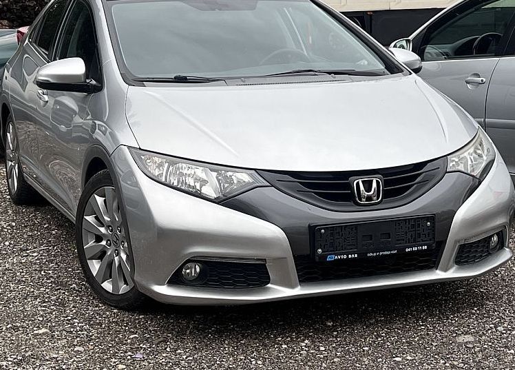 Zunanja slika - Honda Civic - 1.4 i-VTEC+ALU+R. KAMERA+TEMP - 1