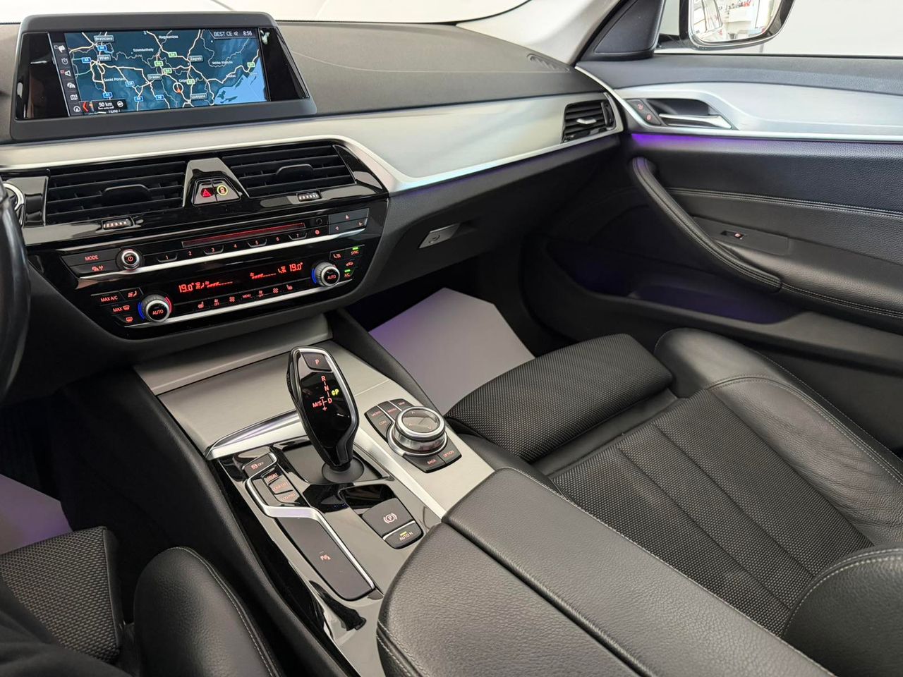 Zunanja slika - BMW Serija 5 - 520d Touring Avt. - 6