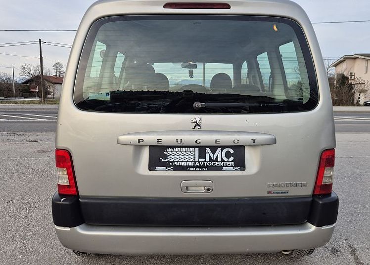 Zunanja slika - Peugeot Partner - Kombi STYLE 1.6 HDi 90 LEPO OHRANJEN - 4