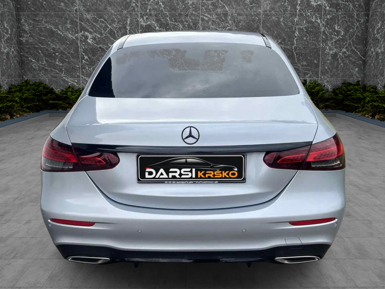Zunanja slika - Mercedes-Benz E-Razred - E220d AMG WIDE MULTIBEAM WEBASTO PRIKLOP ALU20 - 5